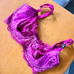 Victoria Secret Bra Hot Pink 32DDD